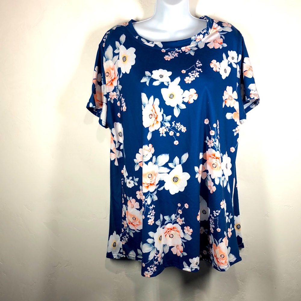 Blue floral top size xxl
